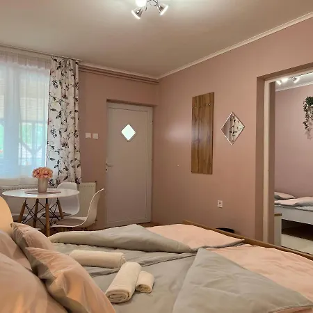 Negy Evszak Vendeghaz Apart Otel