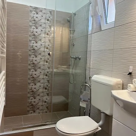 Apart Otel Negy Evszak Vendeghaz
