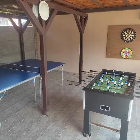 Negy Evszak Vendeghaz Apart Otel
